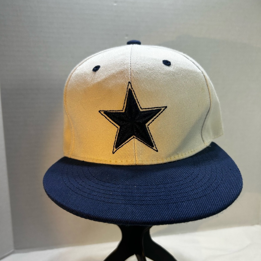 Men Or Women Dallas Cowboys Team Gray,‎ With Blue Bill And Star Fitted Hat